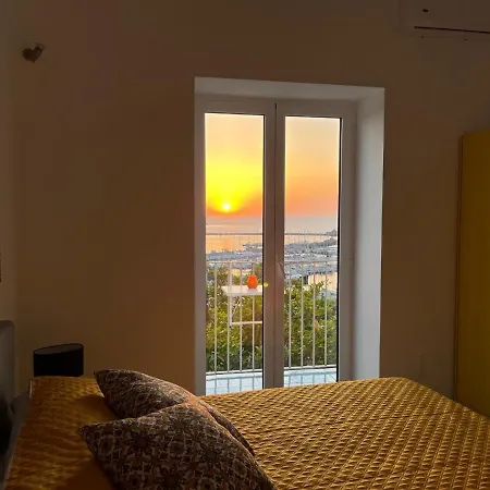 Punta Lingua Relais - 3 Port View Bed and Breakfast *